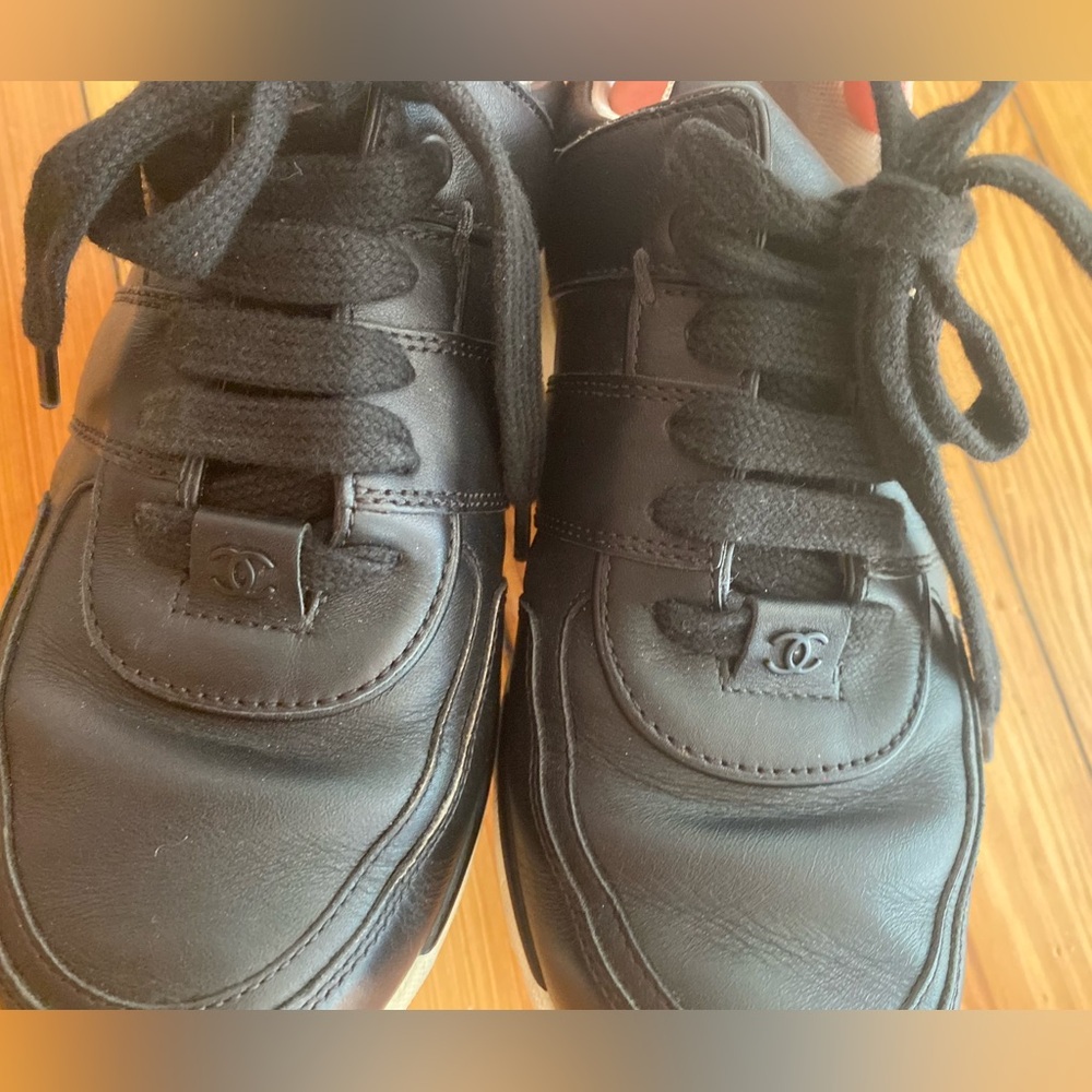 Chanel black white leather logo sneakers G 31711 - Picture 4 of 16